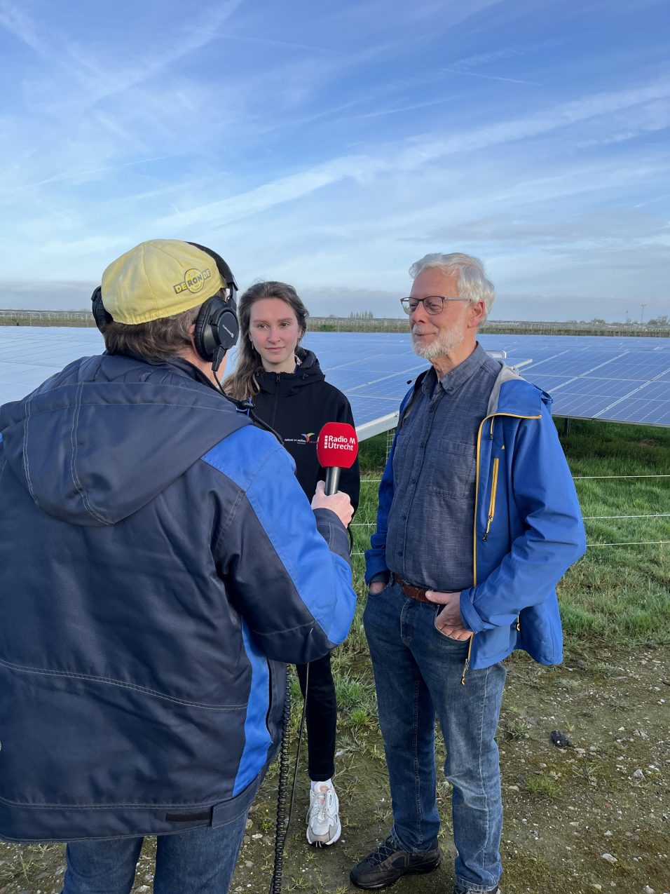 Radio Utrecht op zonnepark Cothen, interview Energieboswachter 1